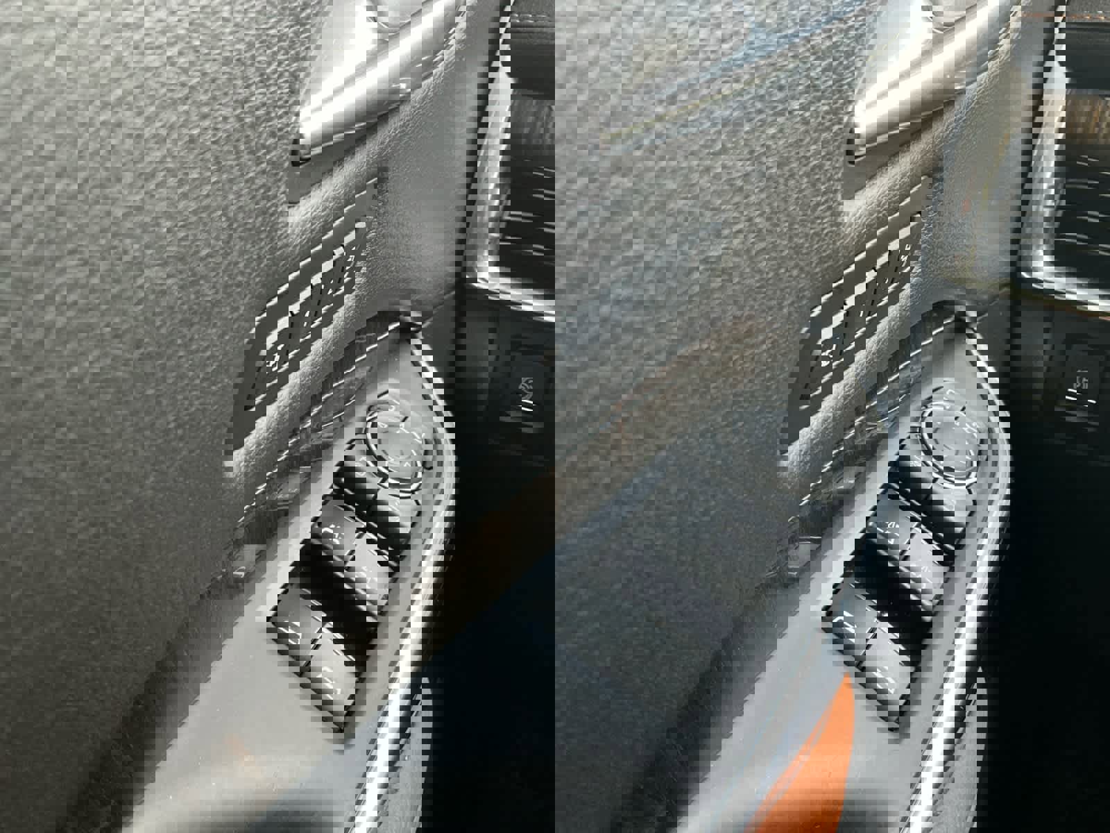 Used 2019 Cadillac XT4 Premium Luxury image 24