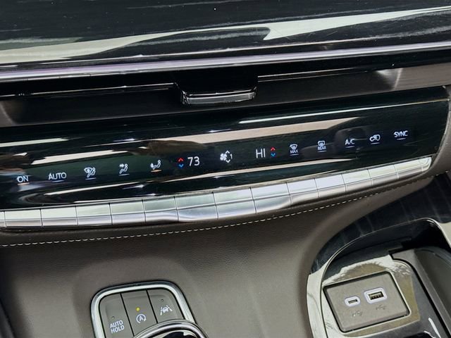 Used 2023 Cadillac Escalade ESV Sport image 18