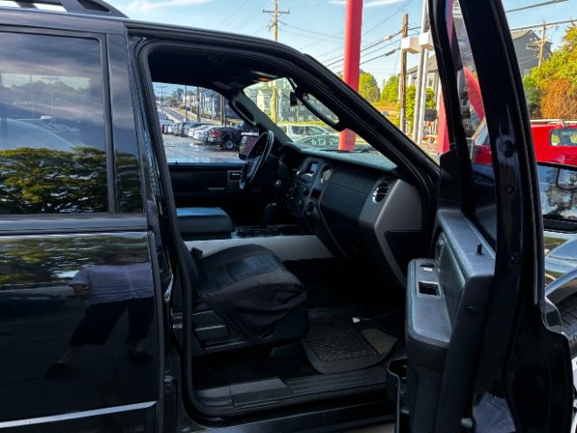 Used 2015 Ford Expedition XLT AWD/4WD image 14