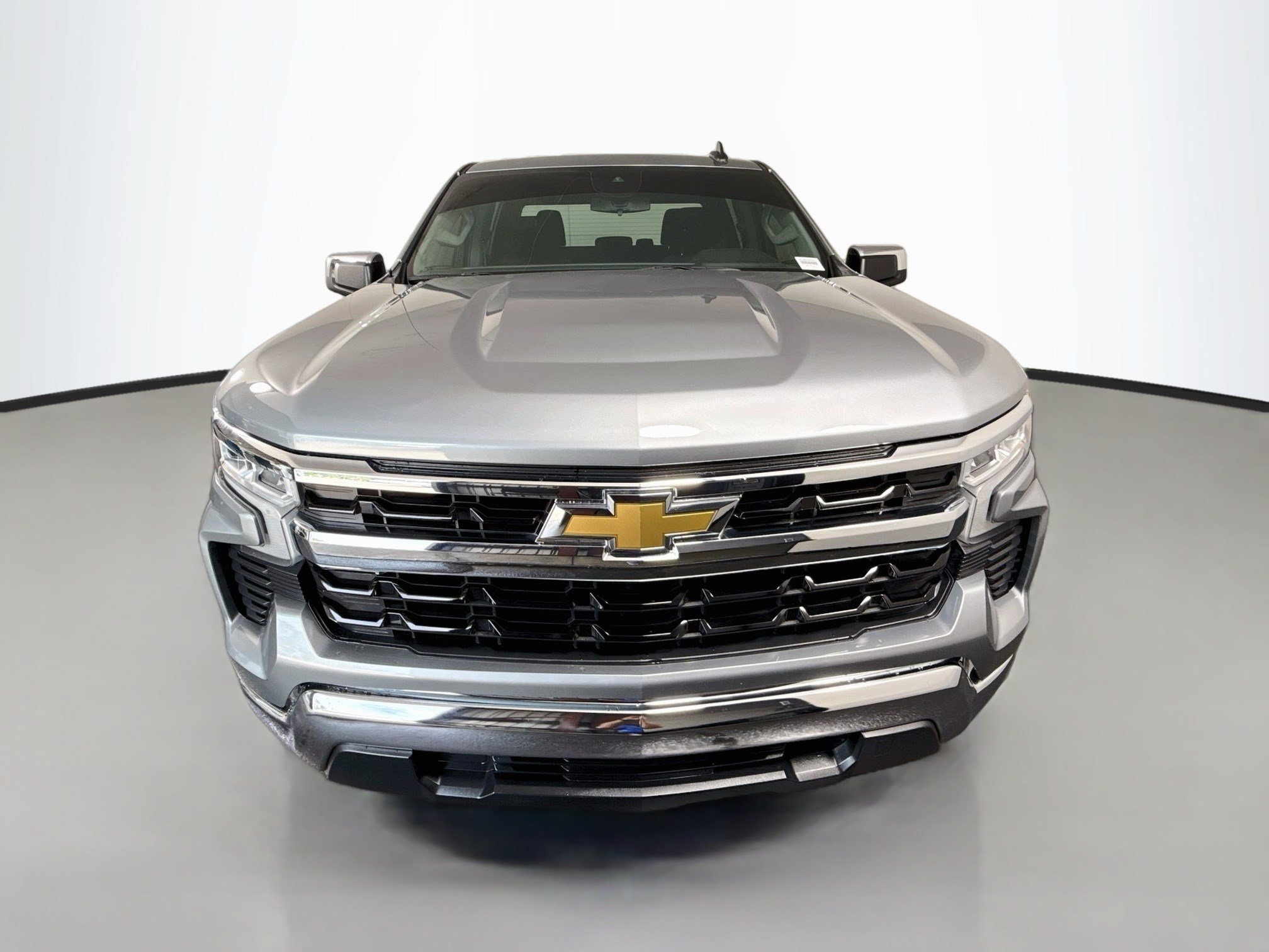 Used 2024 Chevrolet Silverado 1500 LT RWD image 2