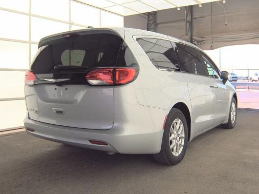 Used 2024 Chrysler Voyager LX FWD image 4