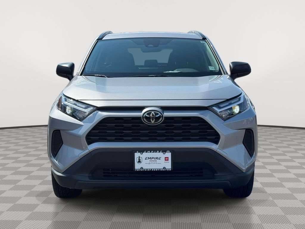 Used 2025 Toyota RAV4 LE AWD/4WD image 2