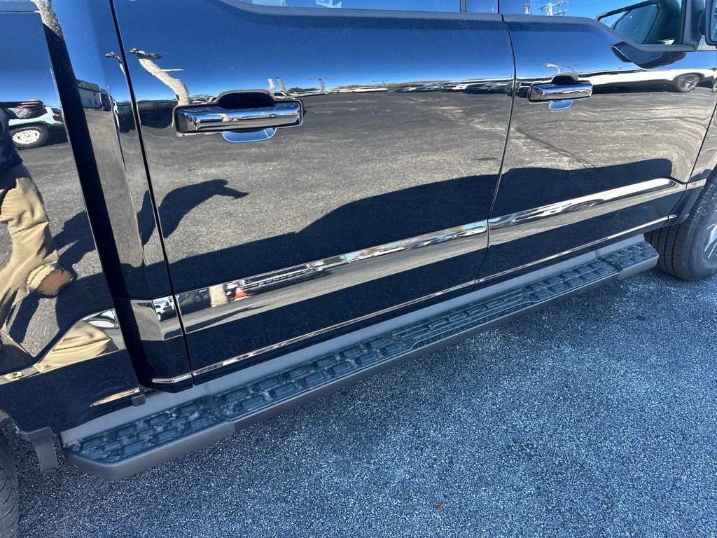 New 2025 Ford F150 Lightning Flash image 7