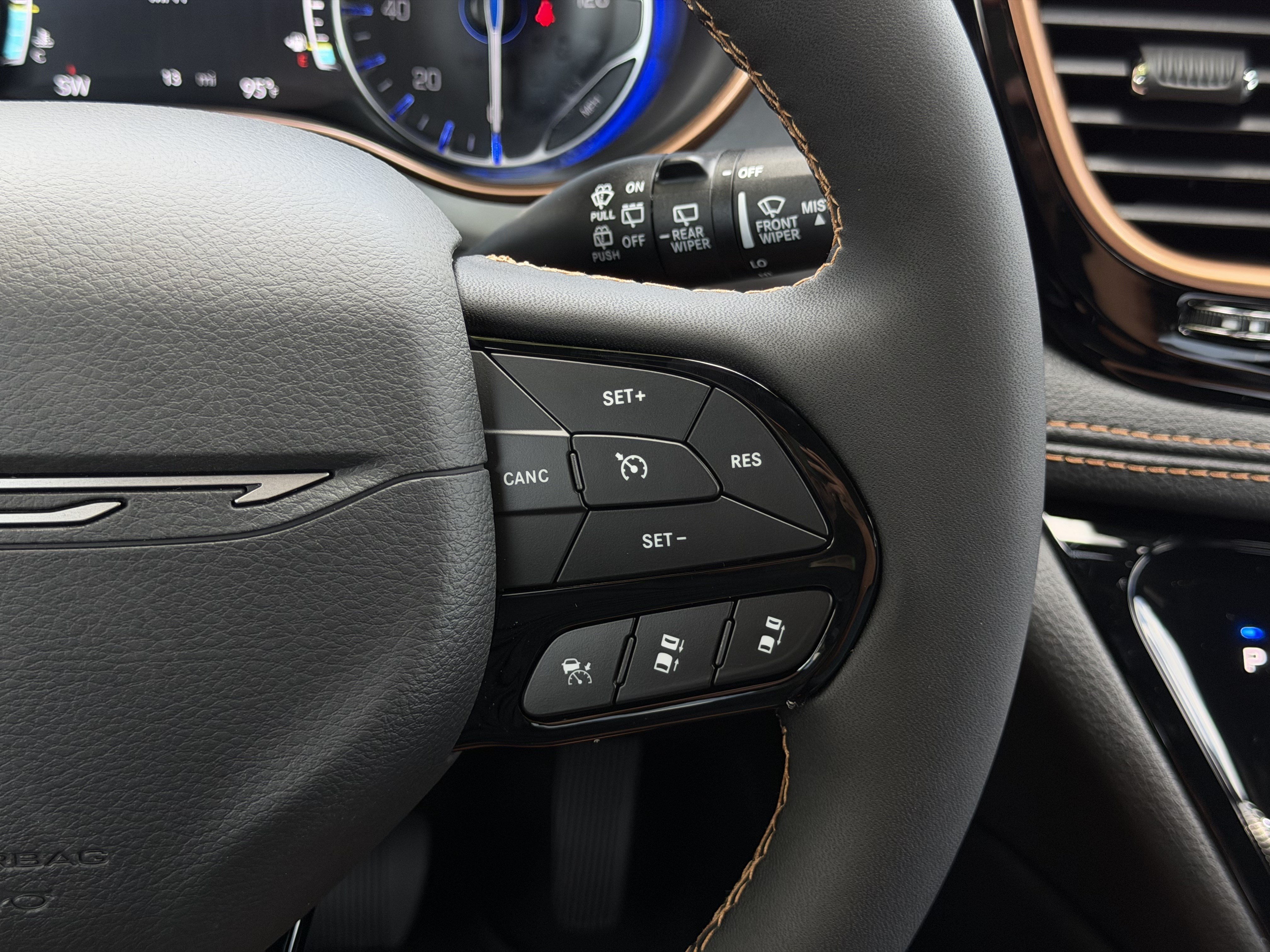 New 2027 Chrysler Pacifica Pinnacle w/ Theater Group FWD image 19