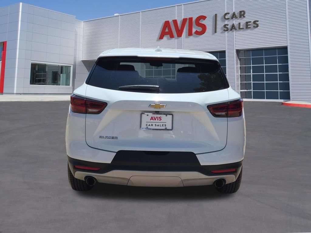 Used 2025 Chevrolet Blazer LT FWD image 7