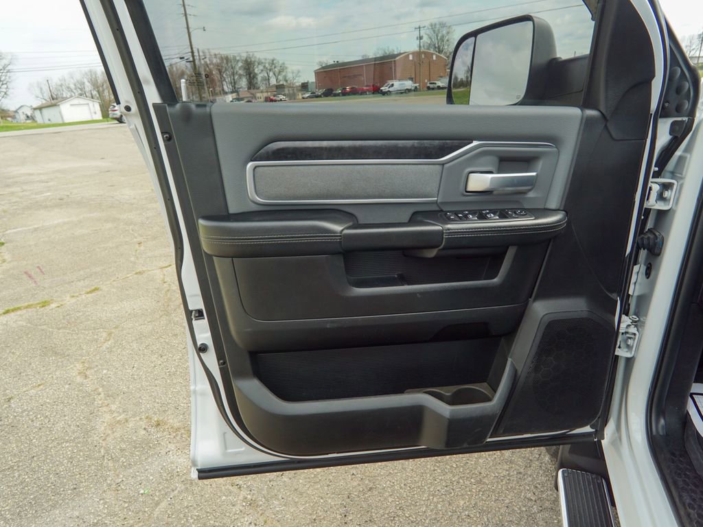Used 2019 RAM 3500 Big Horn image 17
