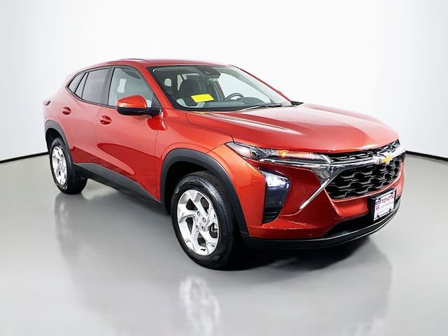Used 2024 Chevrolet Trax LS w/ LS Convenience Package FWD image 10