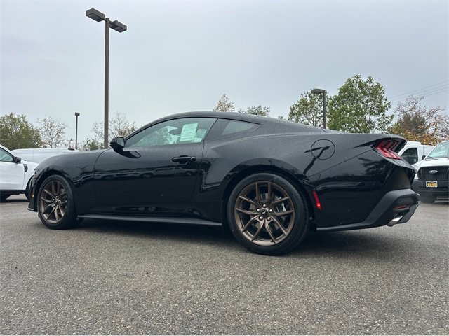 New 2026 Ford Mustang Coupe image 4