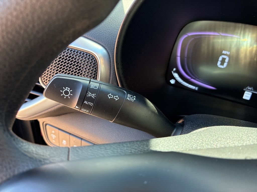 Certified 2025 Kia Soul LX FWD image 26