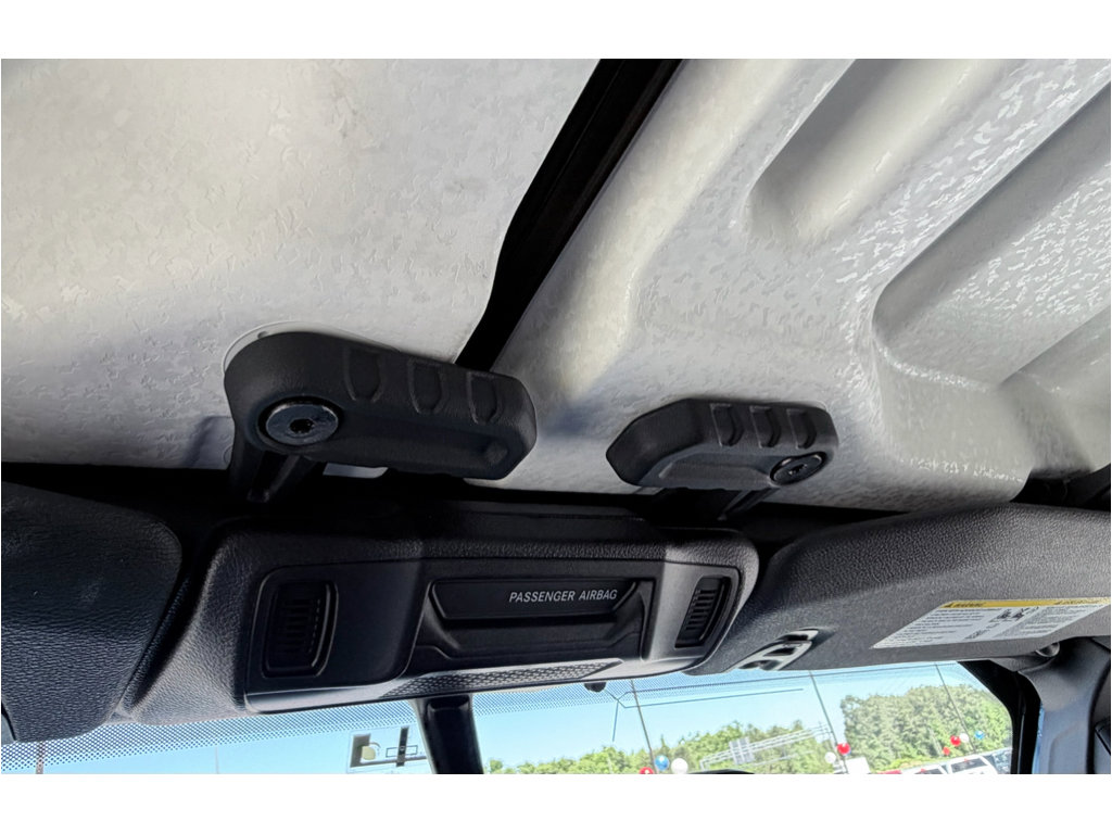 Used 2025 Jeep Gladiator Sport AWD/4WD image 15