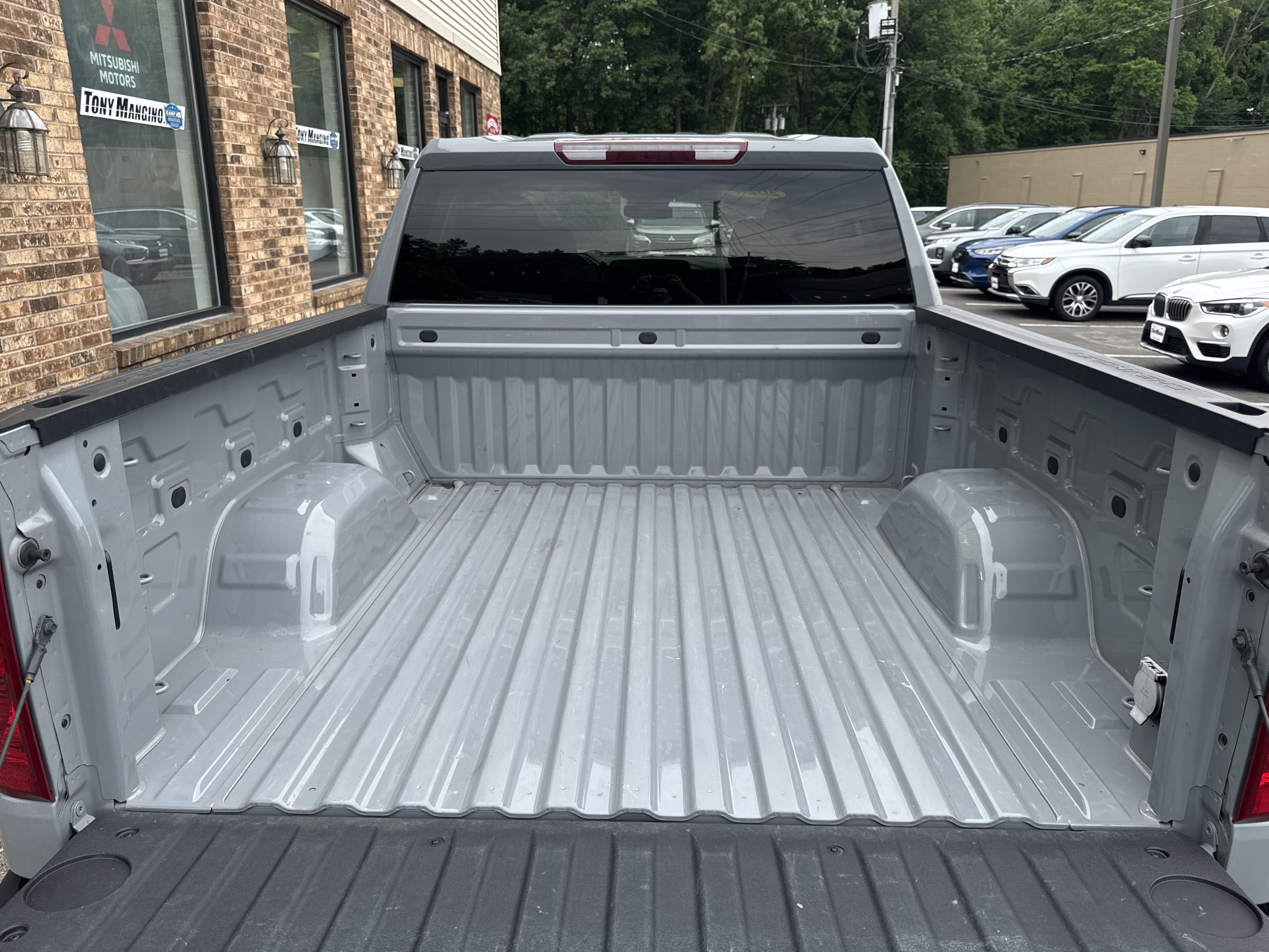 Used 2024 Chevrolet Silverado 1500 LT AWD/4WD image 11