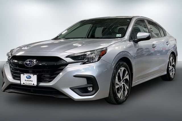 Used 2025 Subaru Legacy Premium AWD/4WD image 3