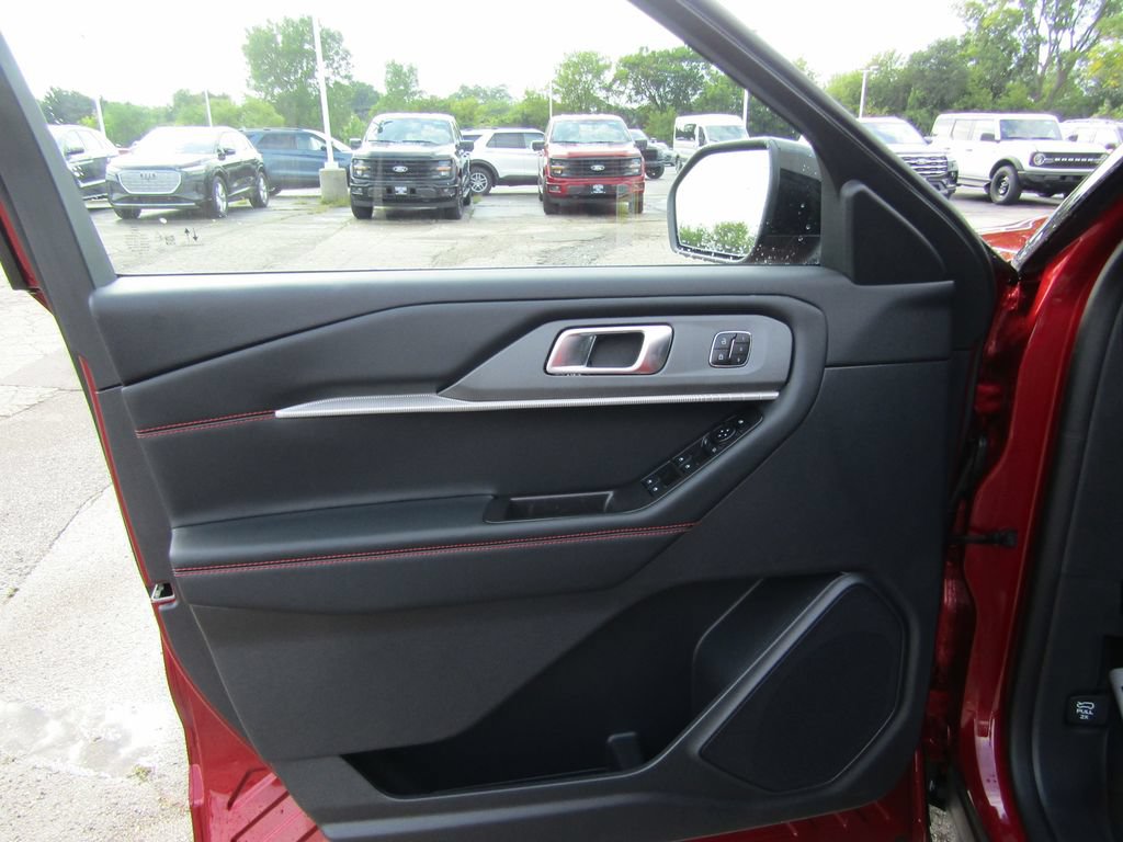 New 2027 Ford Explorer ST-Line w/ Premium Package AWD/4WD image 15