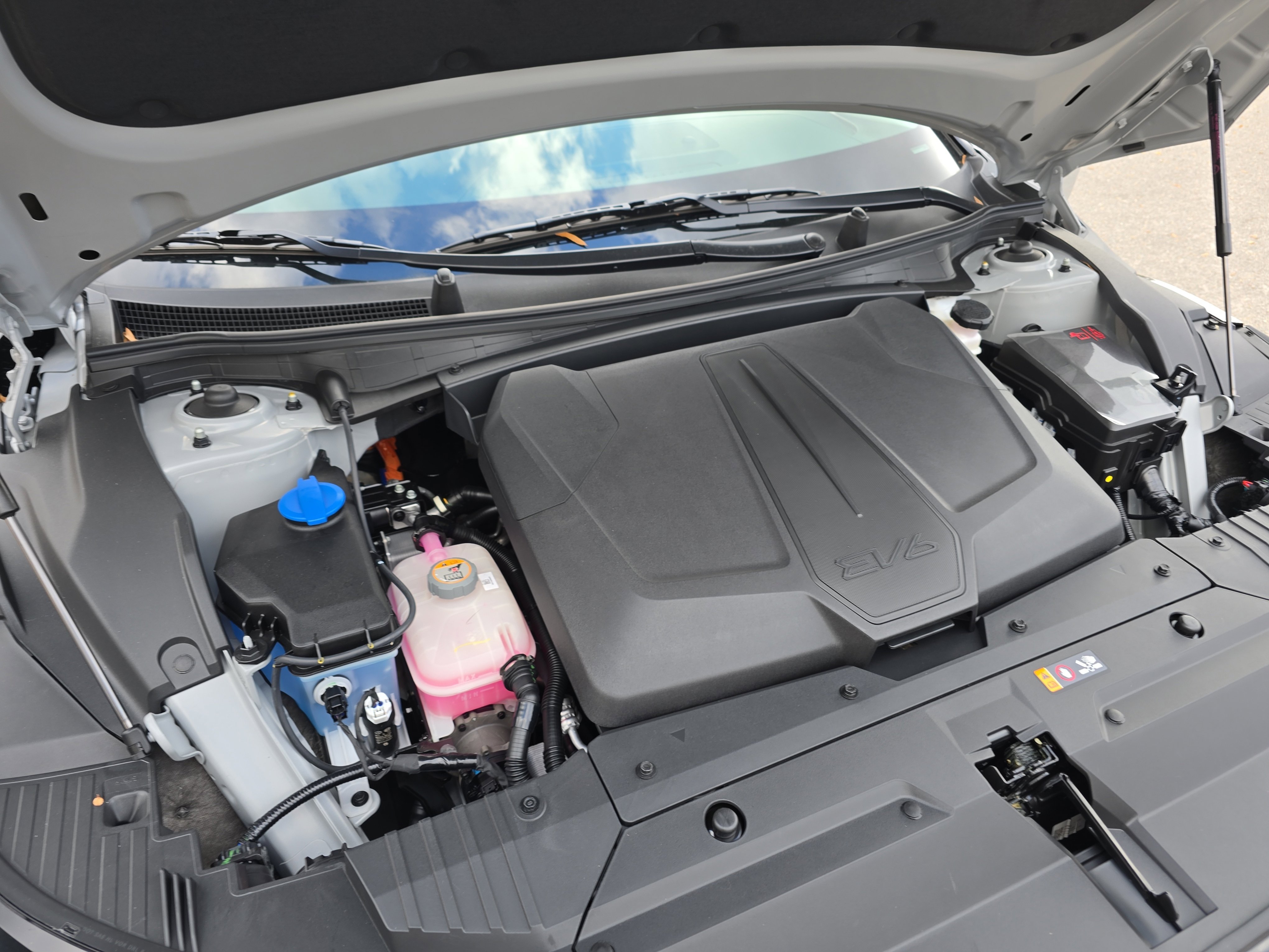 New 2025 Kia EV6 Wind image 31