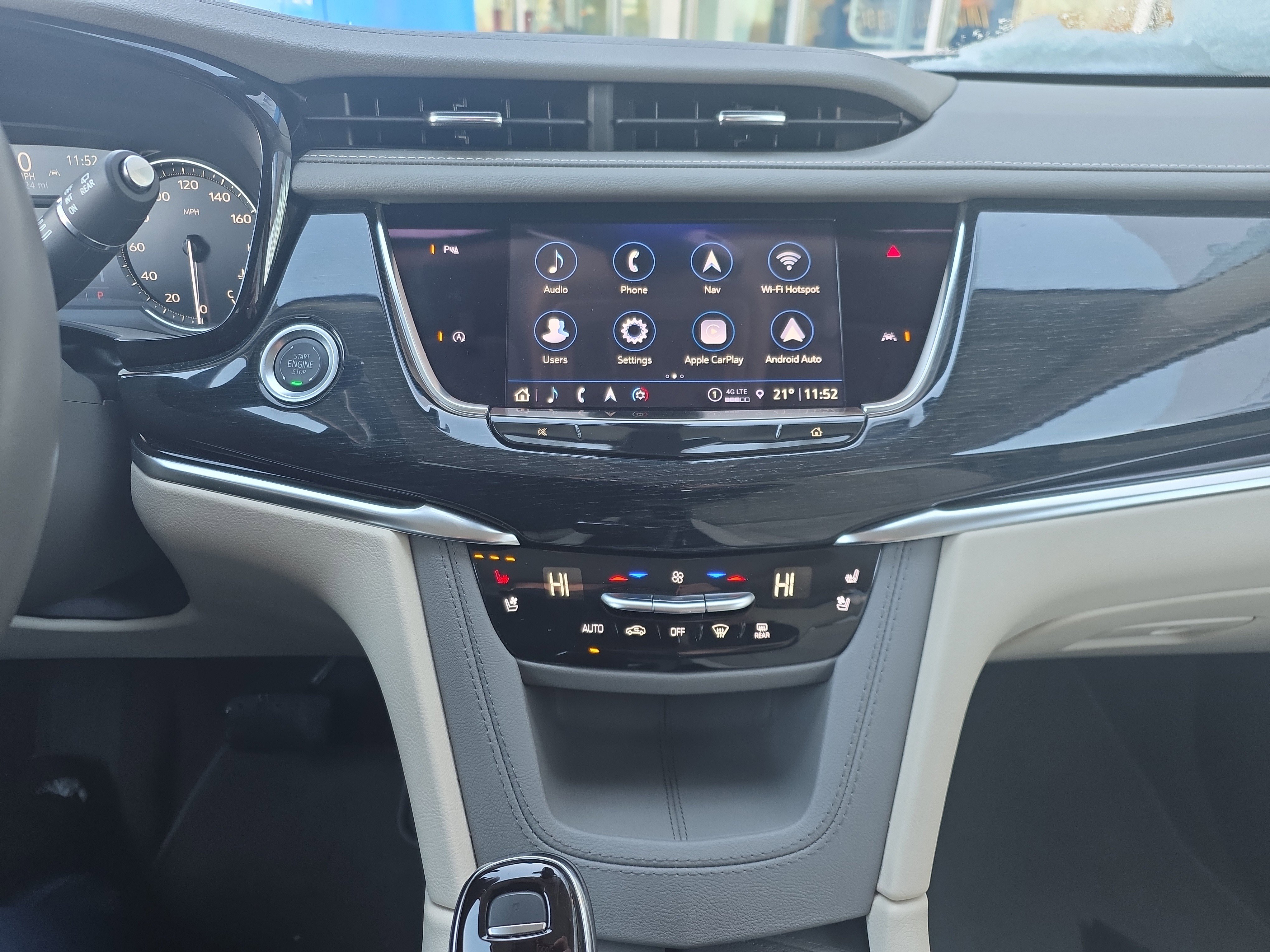 Used 2025 Cadillac XT6 Premium Luxury image 19