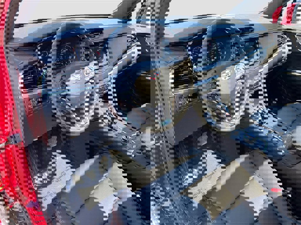 New 2025 Cadillac XT6 Luxury image 9