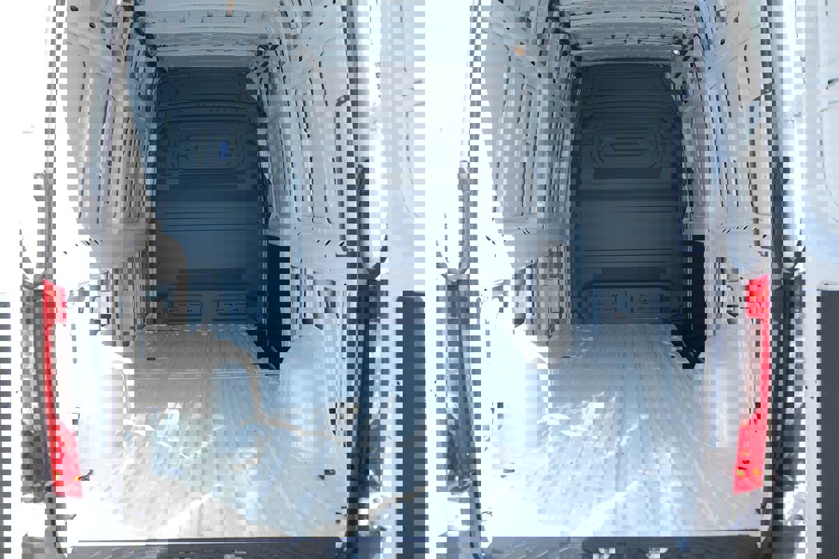 Used 2025 Mercedes-Benz Sprinter 2500 image 26