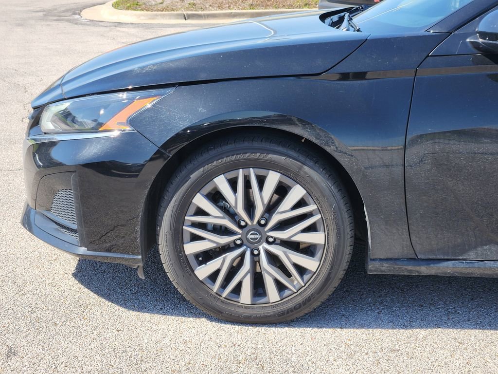 Used 2023 Nissan Altima 2.5 SV image 6
