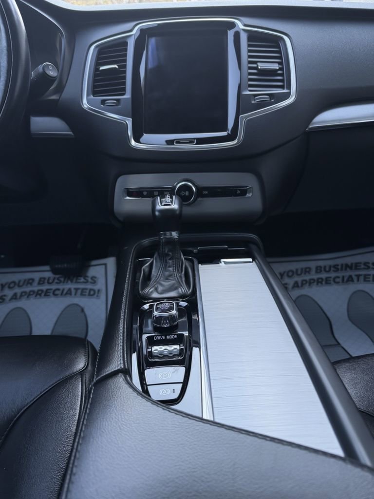 Used 2021 Volvo XC90 T5 Momentum image 18