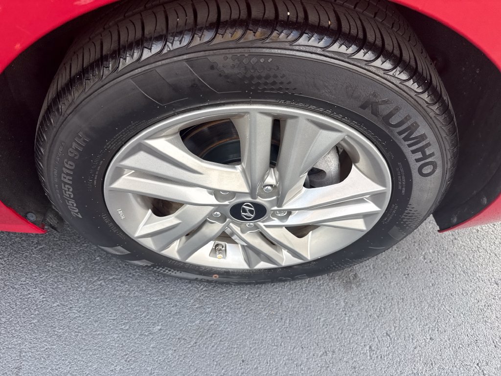 Used 2020 Hyundai Elantra Value Edition w/ Cargo Package (C1) FWD image 36