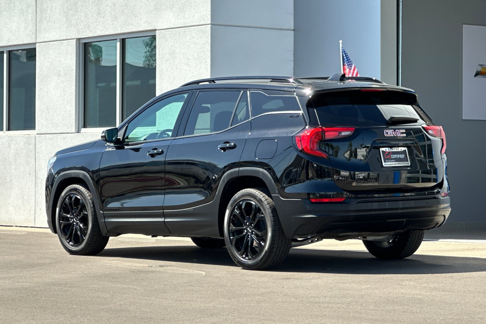 Used 2019 GMC Terrain SLE w/ Driver Convenience Package FWD image 6