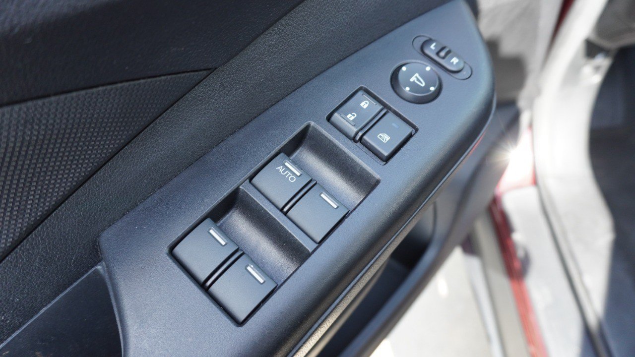 Used 2015 Honda CR-V LX image 21