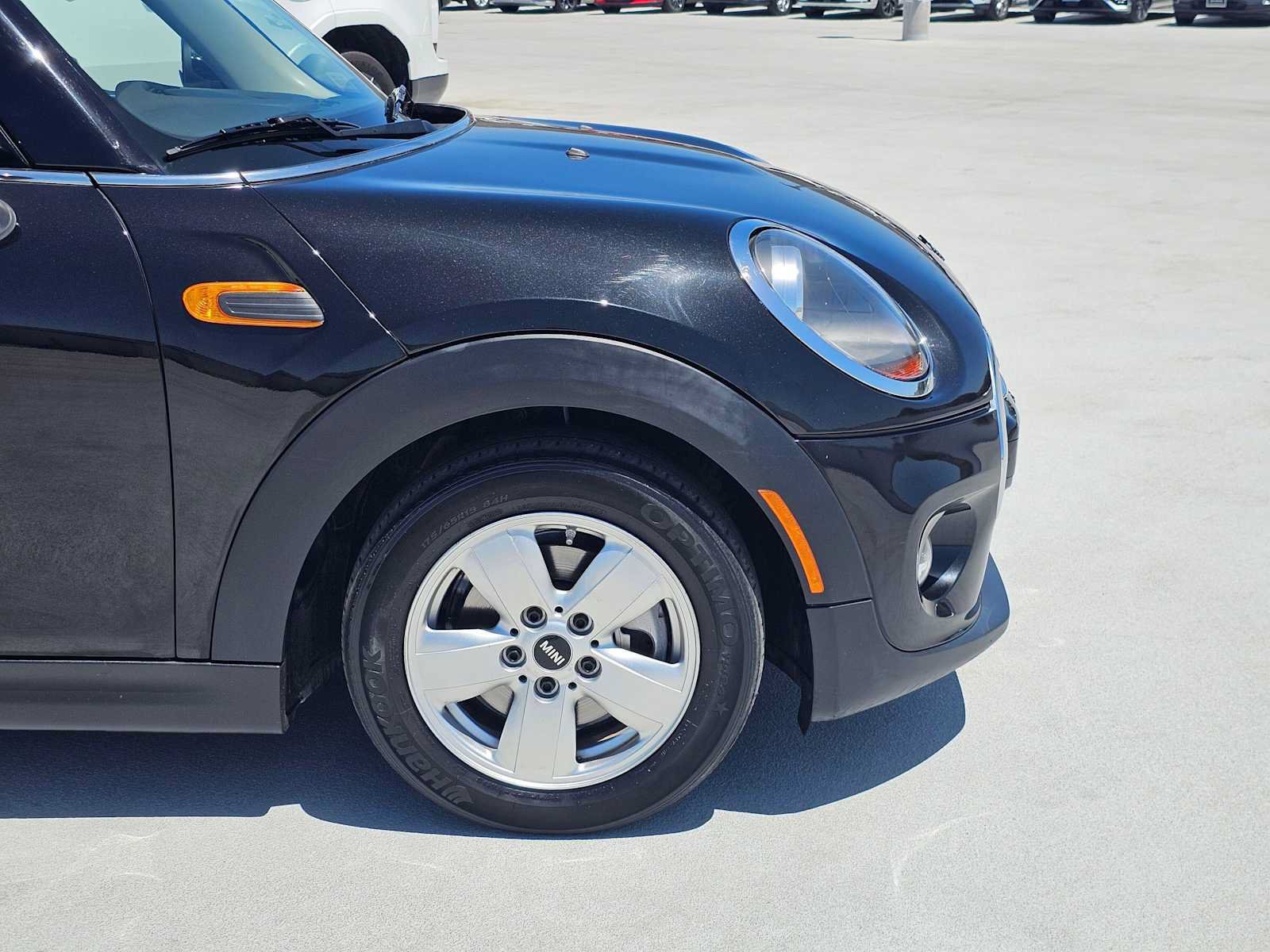 Used 2019 MINI Cooper 2-Door Hardtop FWD image 9