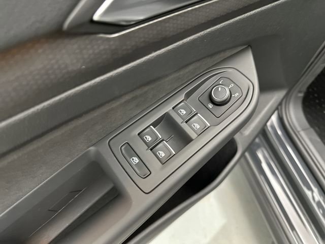 Used 2023 Volkswagen GTI 40th Anniversary Edition FWD image 18