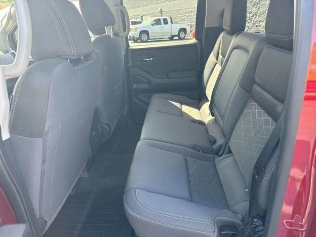 Used 2025 Nissan Frontier SV image 15