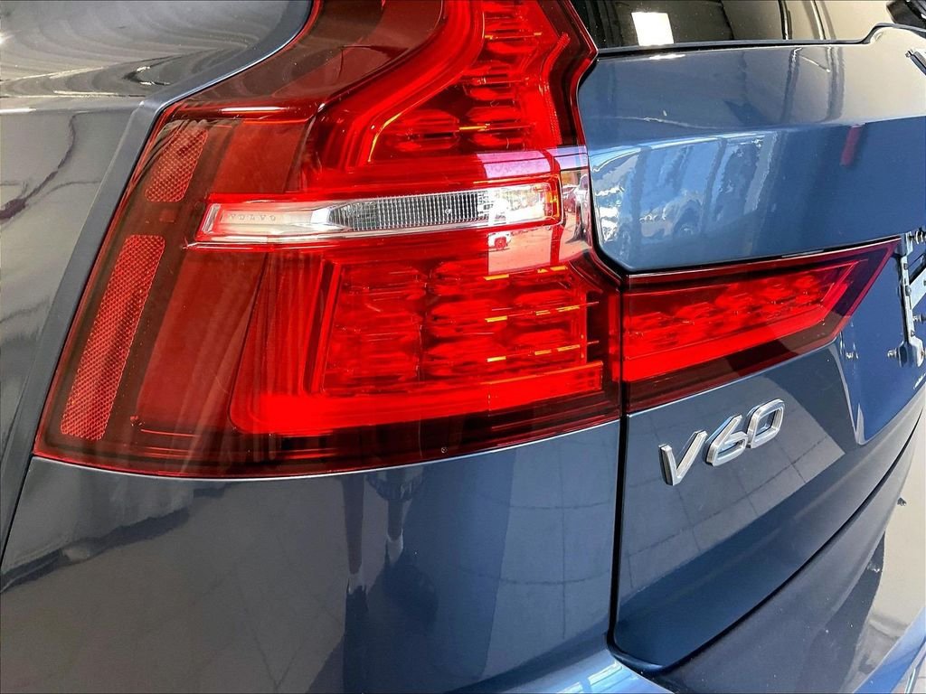 Used 2020 Volvo V60 T5 Cross Country w/ Protection Package AWD/4WD image 35