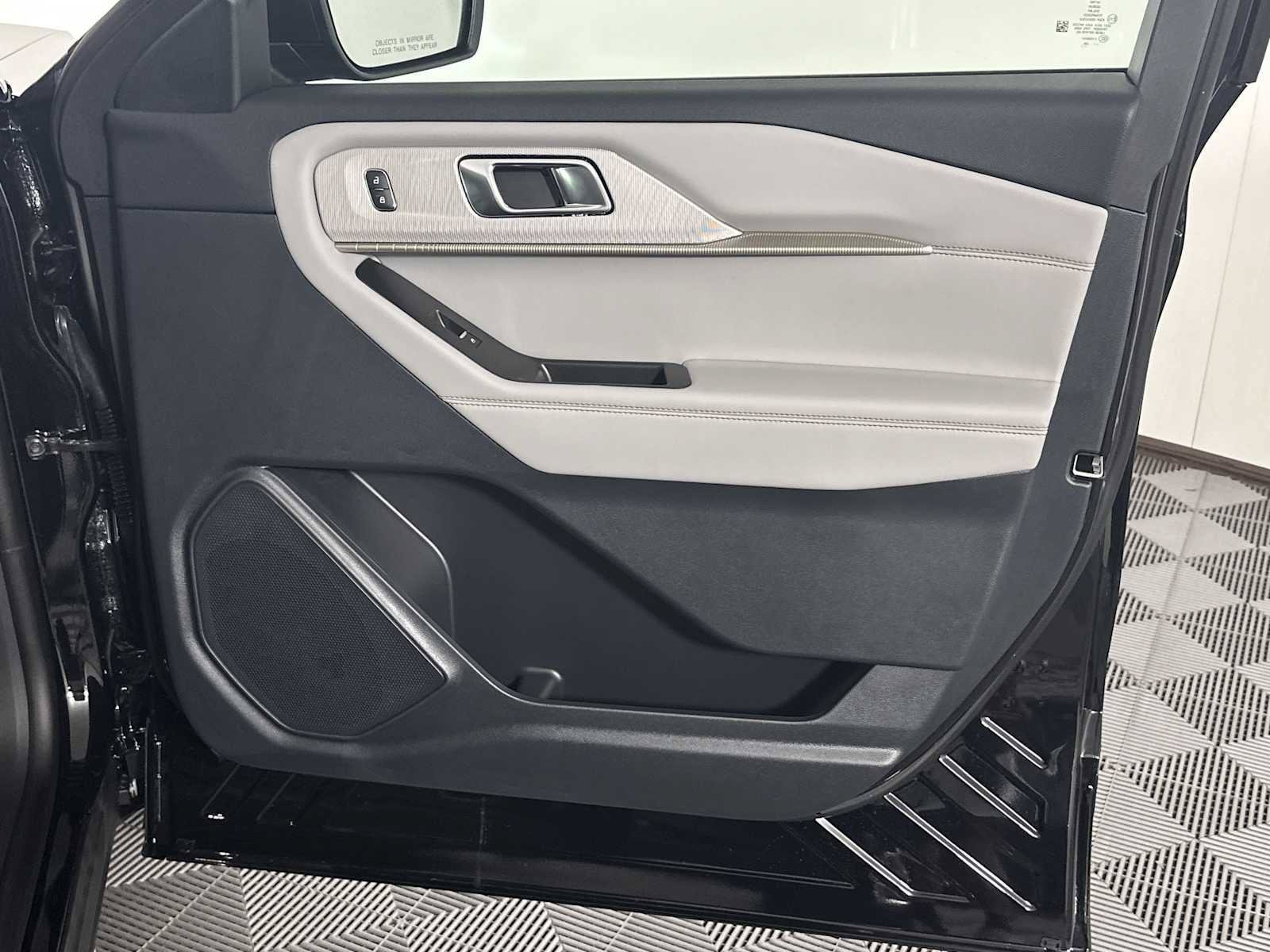 New 2026 Ford Explorer Active w/ Active Comfort Package RWD image 16