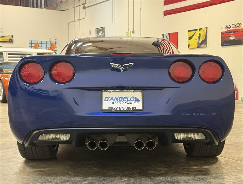 Used 2006 Chevrolet Corvette Coupe w/ Preferred Equipment Group RWD image 6