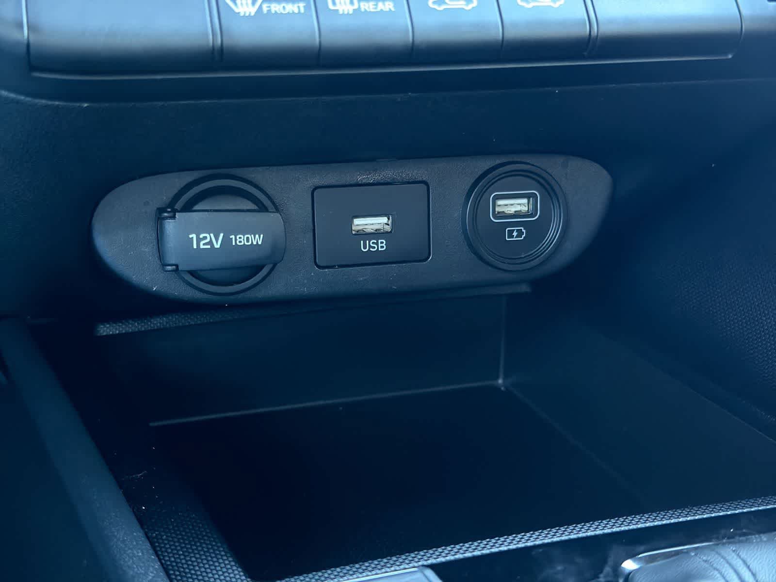 Used 2023 Hyundai Elantra SEL FWD image 31