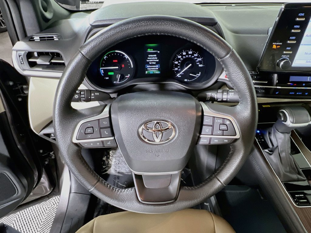 Certified 2023 Toyota Sienna XLE w/ XLE Plus Package AWD/4WD image 10