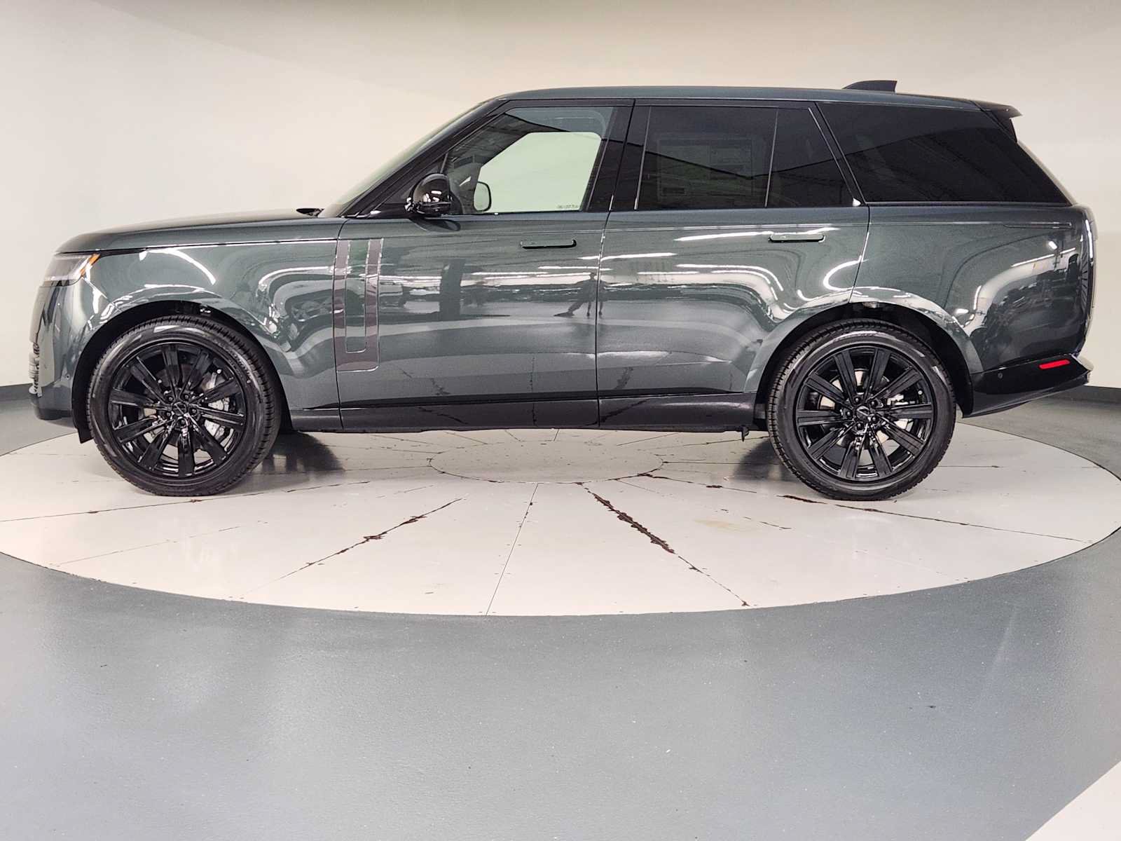 New 2026 Land Rover Range Rover SE AWD/4WD image 5