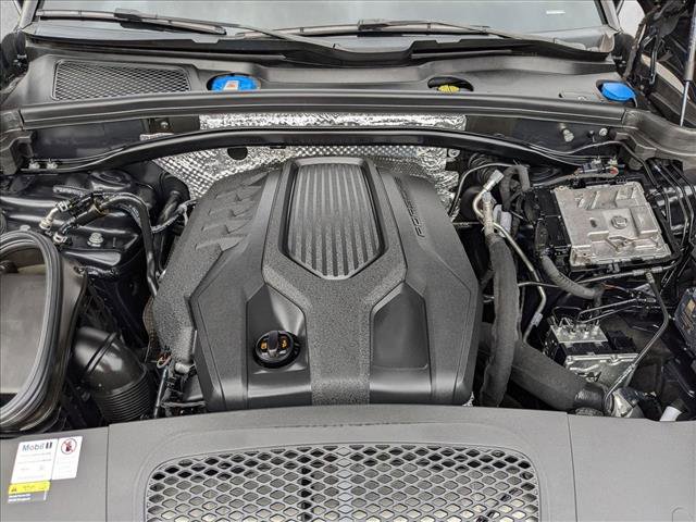 Used 2022 Porsche Macan image 25