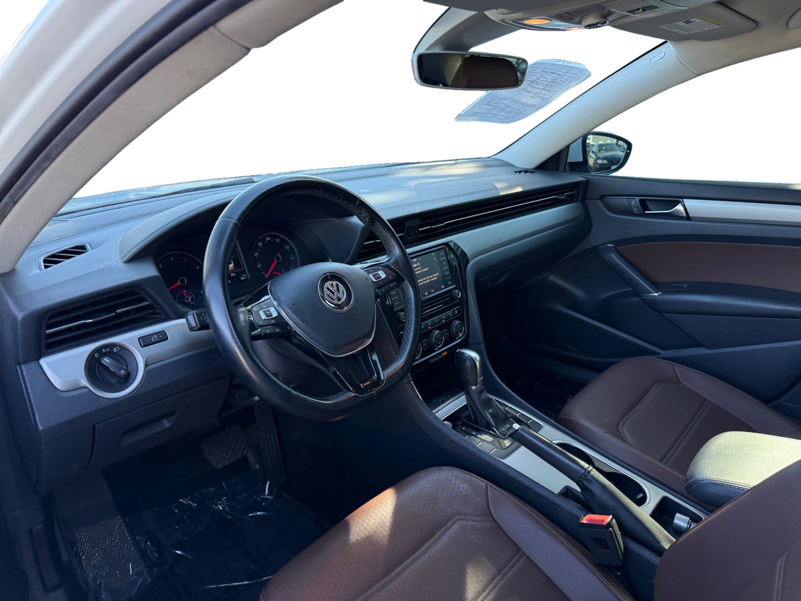 Used 2020 Volkswagen Passat 2.0T SE w/ Sunroof Package image 9