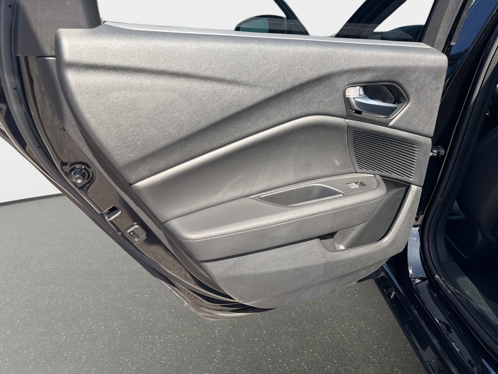 Certified 2025 Acura TLX w/ Technology Package image 10