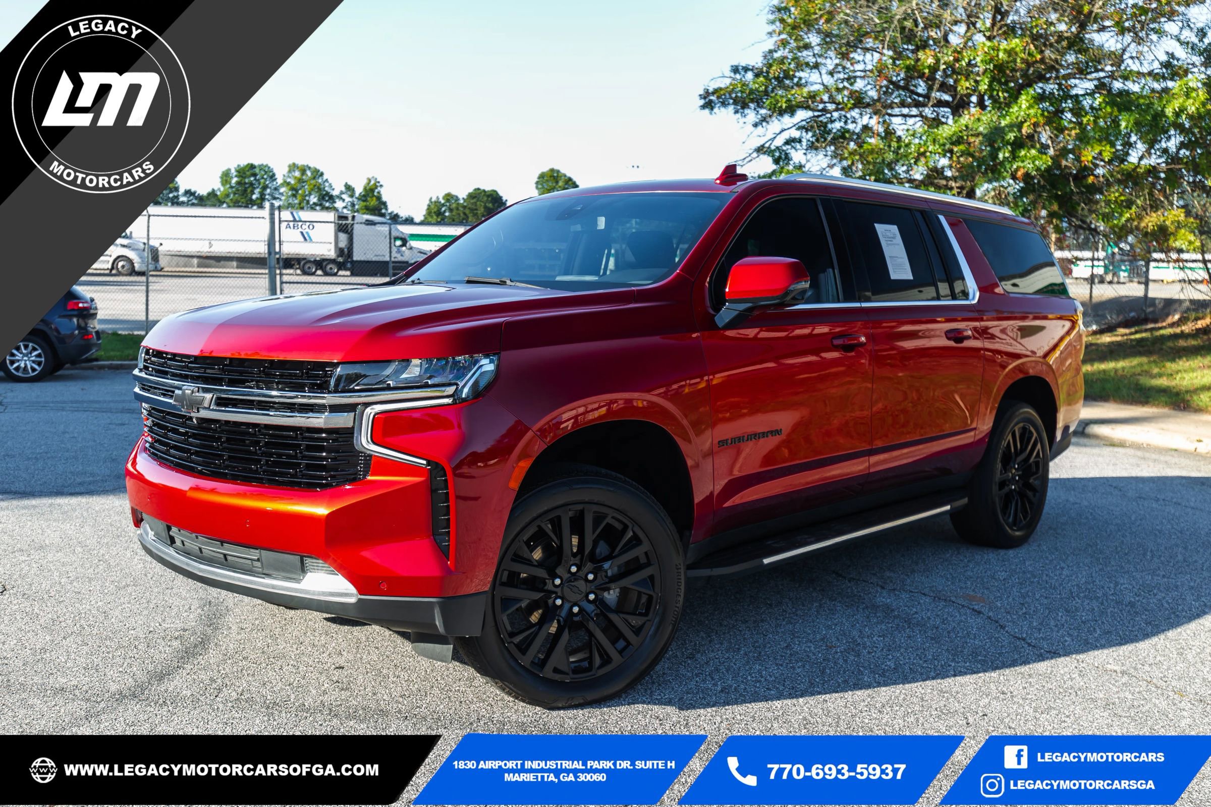 Used 2022 Chevrolet Suburban LT w/ Luxury Package image 1