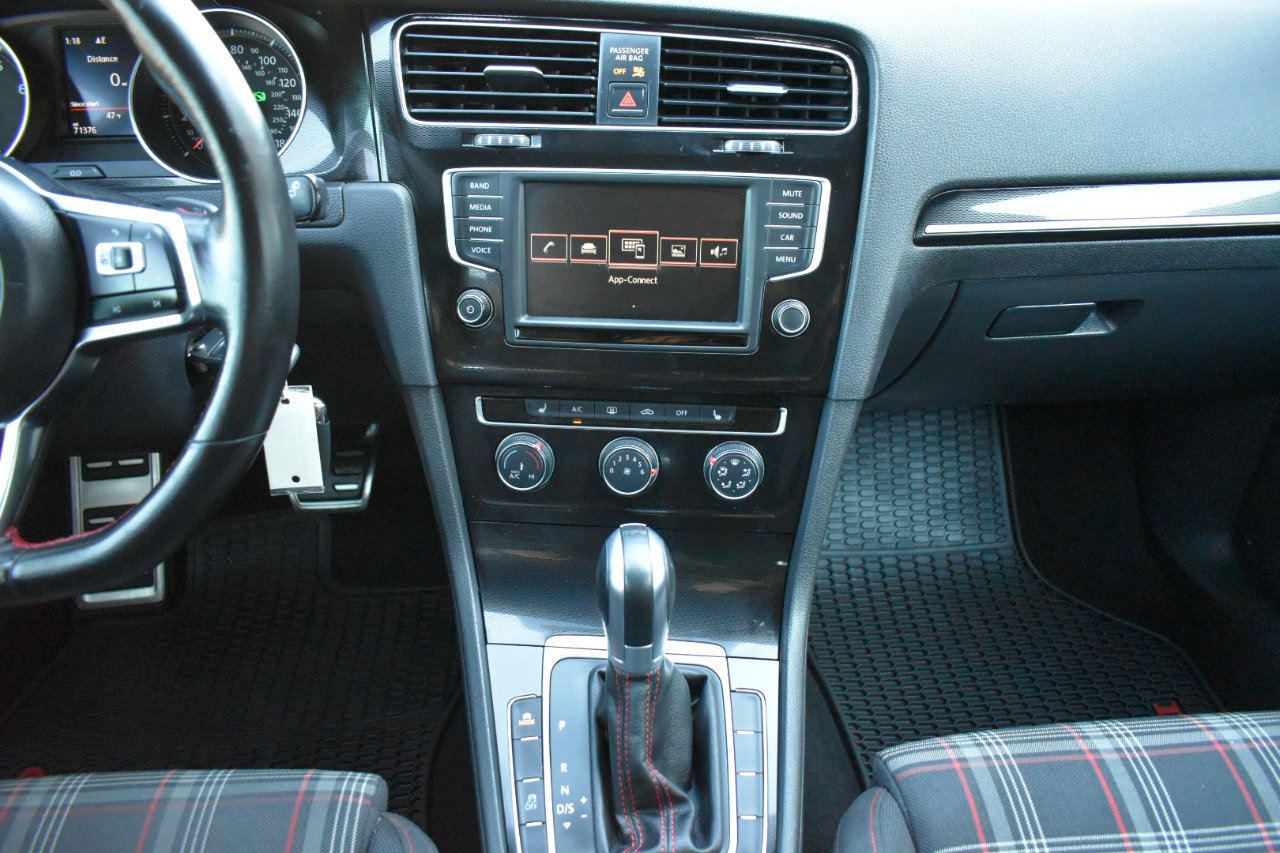 Used 2017 Volkswagen GTI S image 19