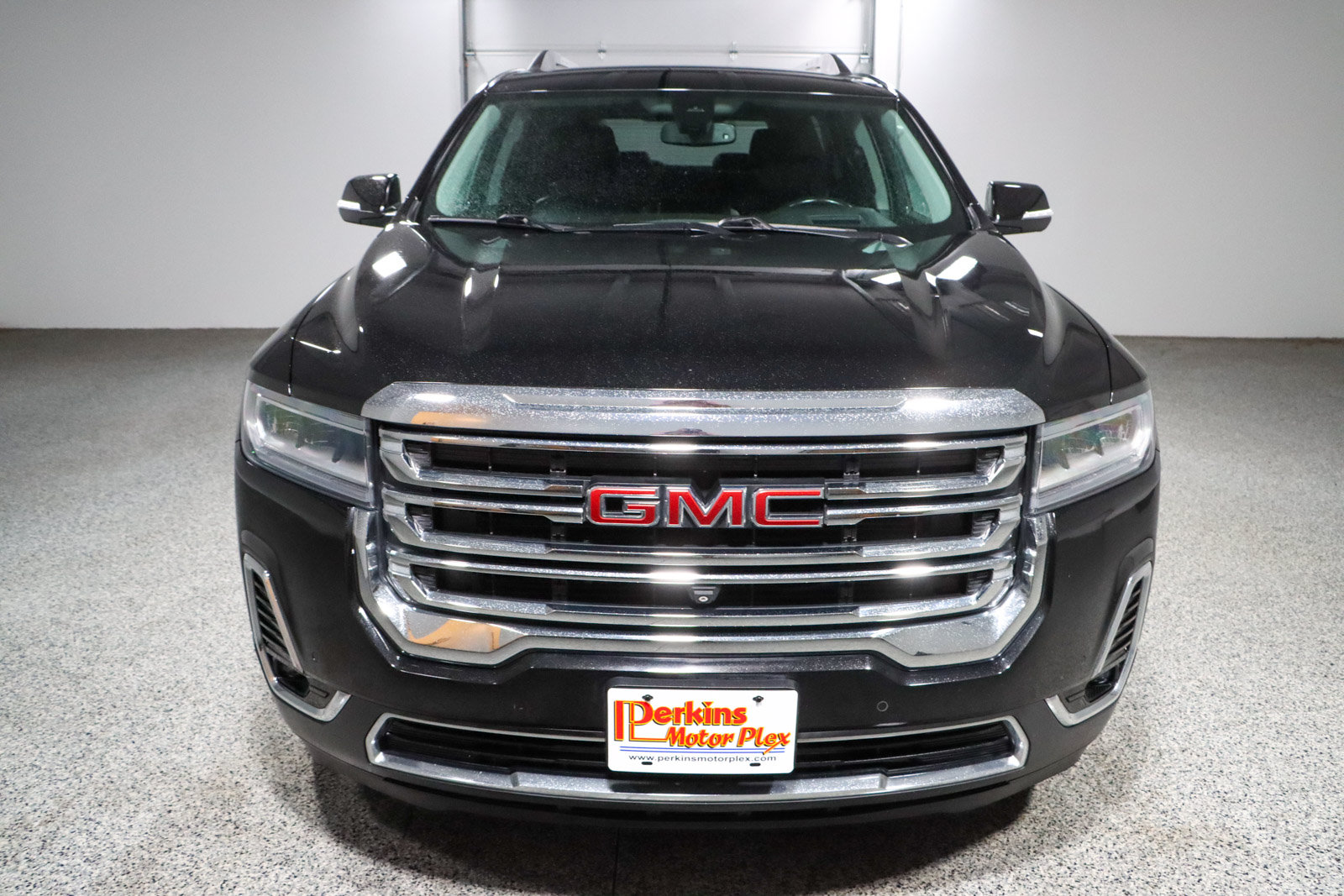 Used 2022 GMC Acadia SLT w/ Technology Package FWD image 4