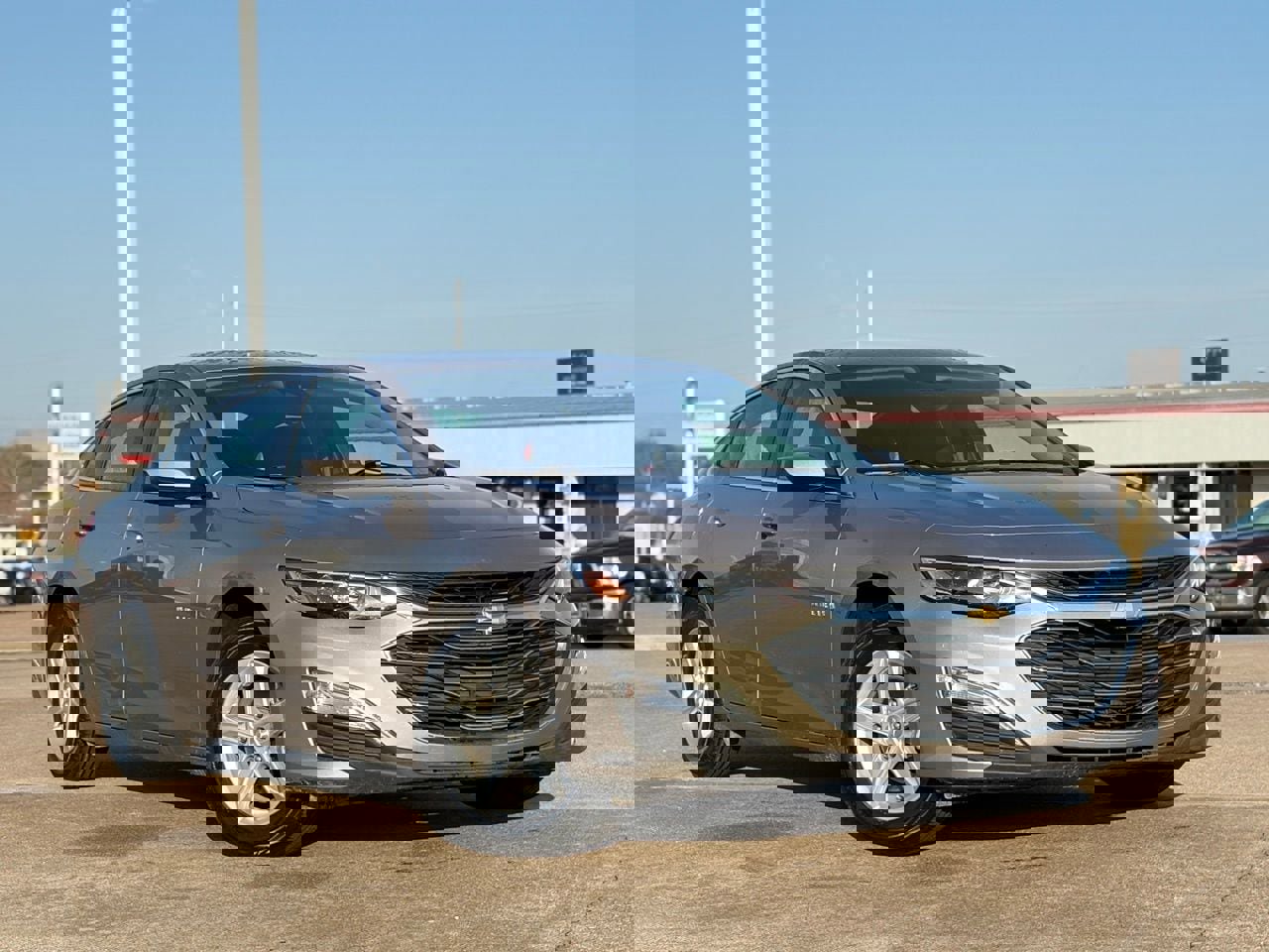 Used 2025 Chevrolet Malibu LS image 2