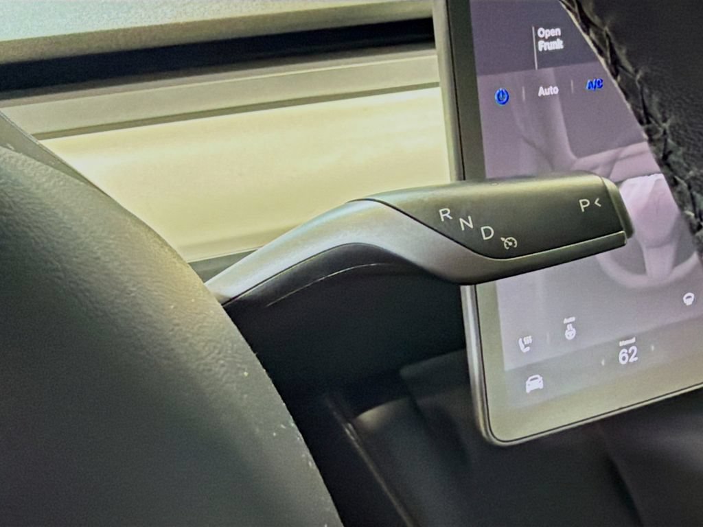 Used 2021 Tesla Model Y Long Range AWD/4WD image 16