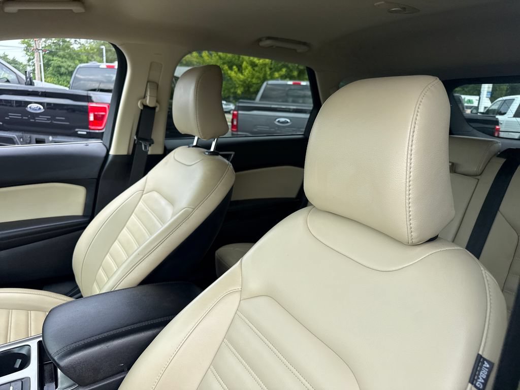 Used 2024 Ford Edge SEL w/ Convenience Package AWD/4WD image 30
