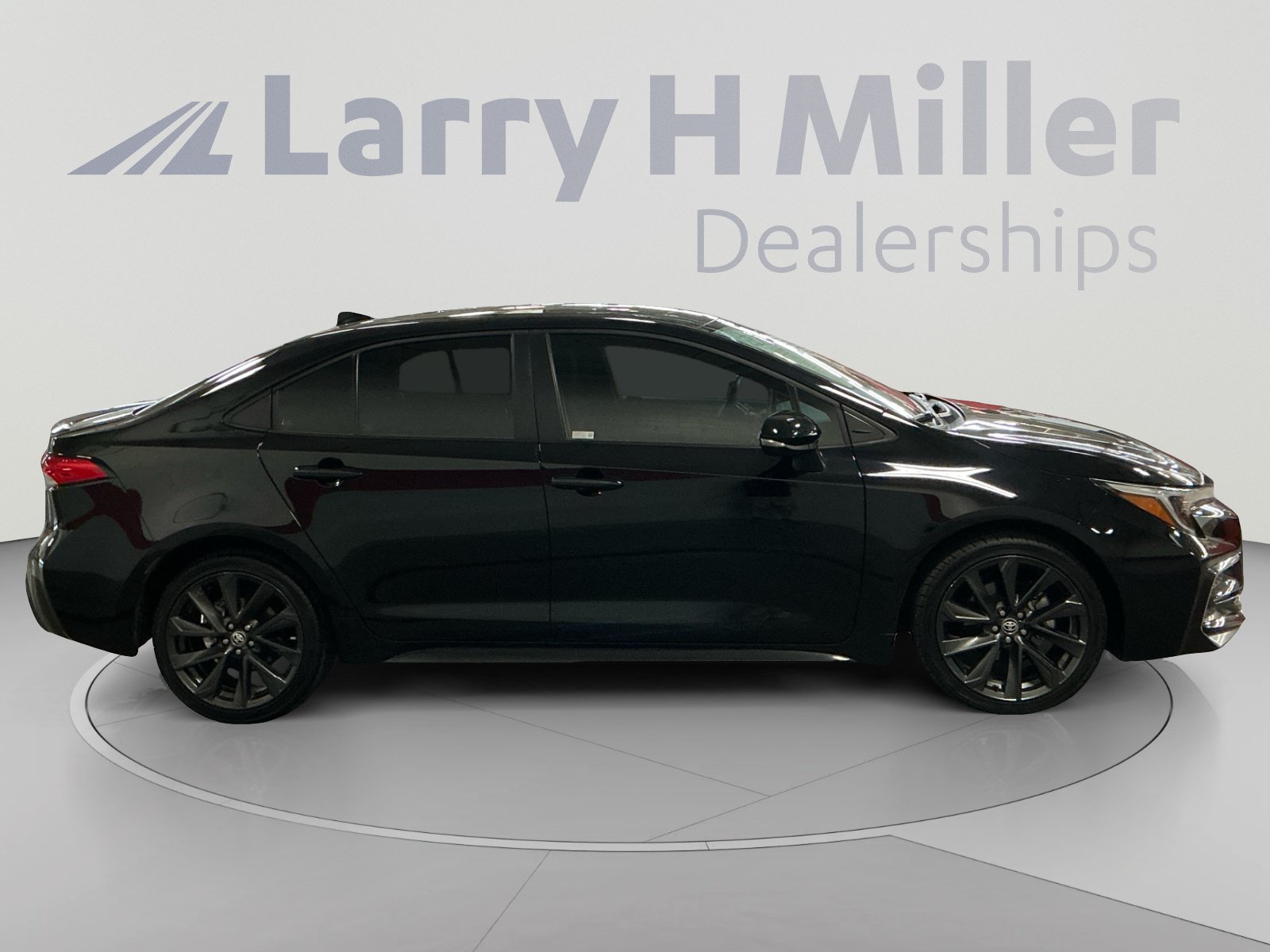 Used 2026 Toyota Corolla SE w/ SE Package FWD image 6