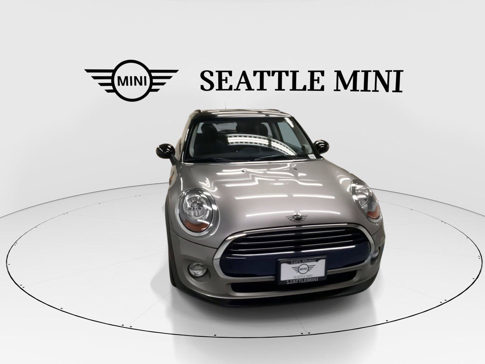 Used 2018 MINI Cooper 2-Door Hardtop FWD image 3
