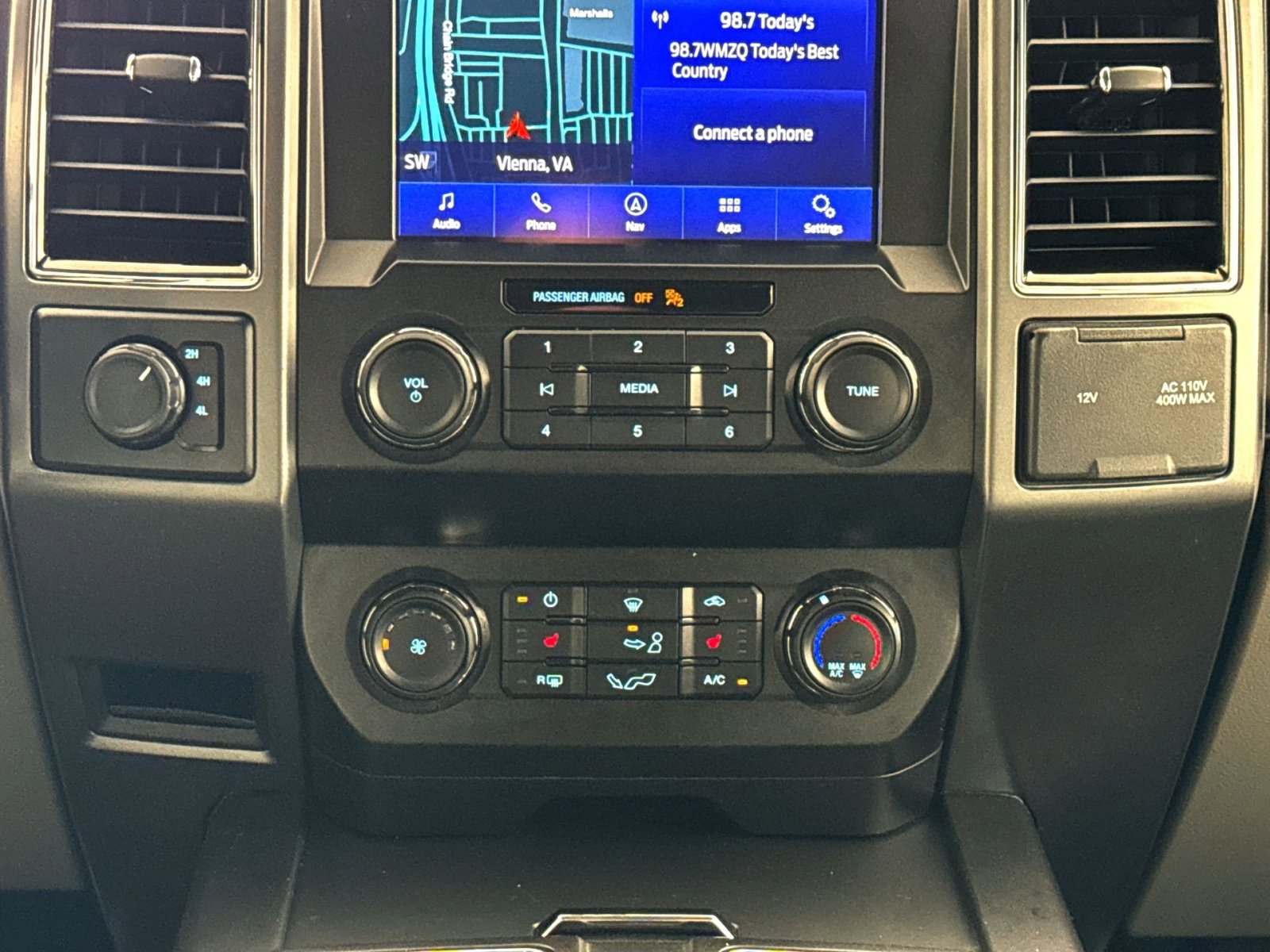 Used 2019 Ford F150 XLT w/ Equipment Group 302A Luxury AWD/4WD image 21