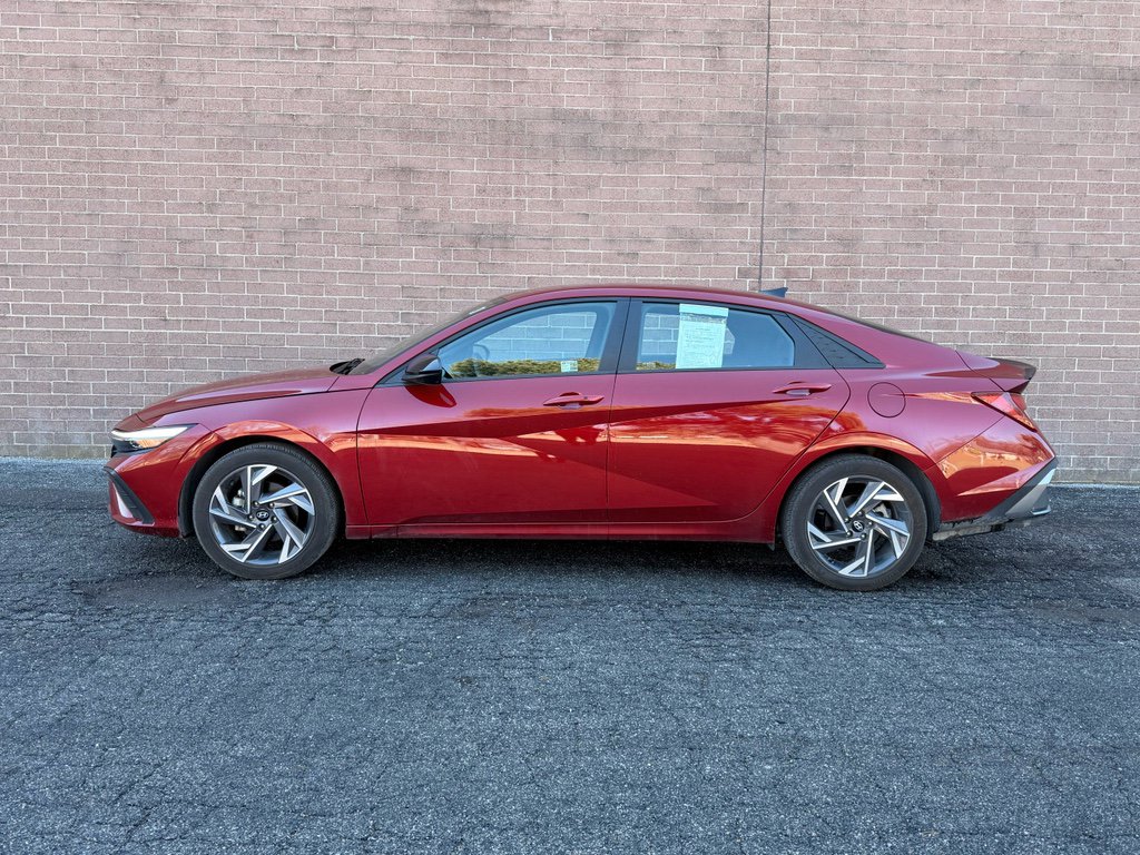 New 2025 Hyundai Elantra Sport image 2