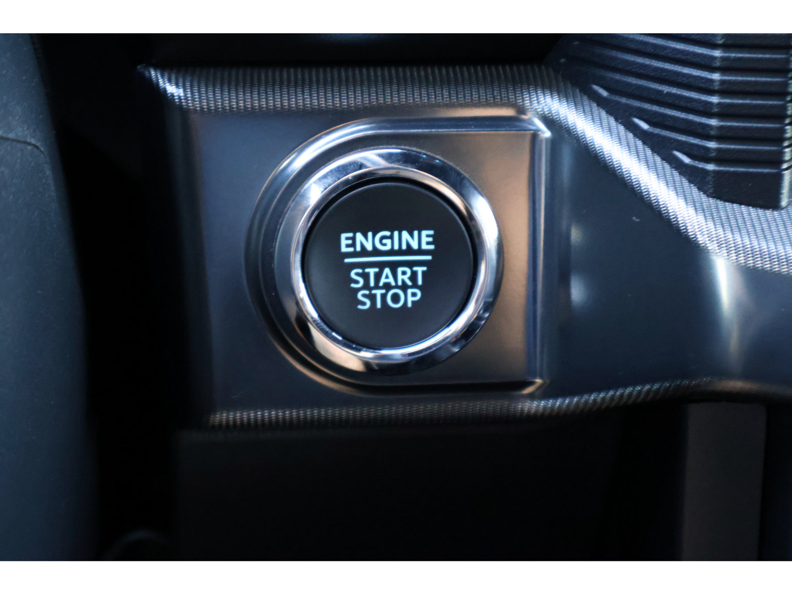 Used 2025 Ford F150 Raptor AWD/4WD image 9