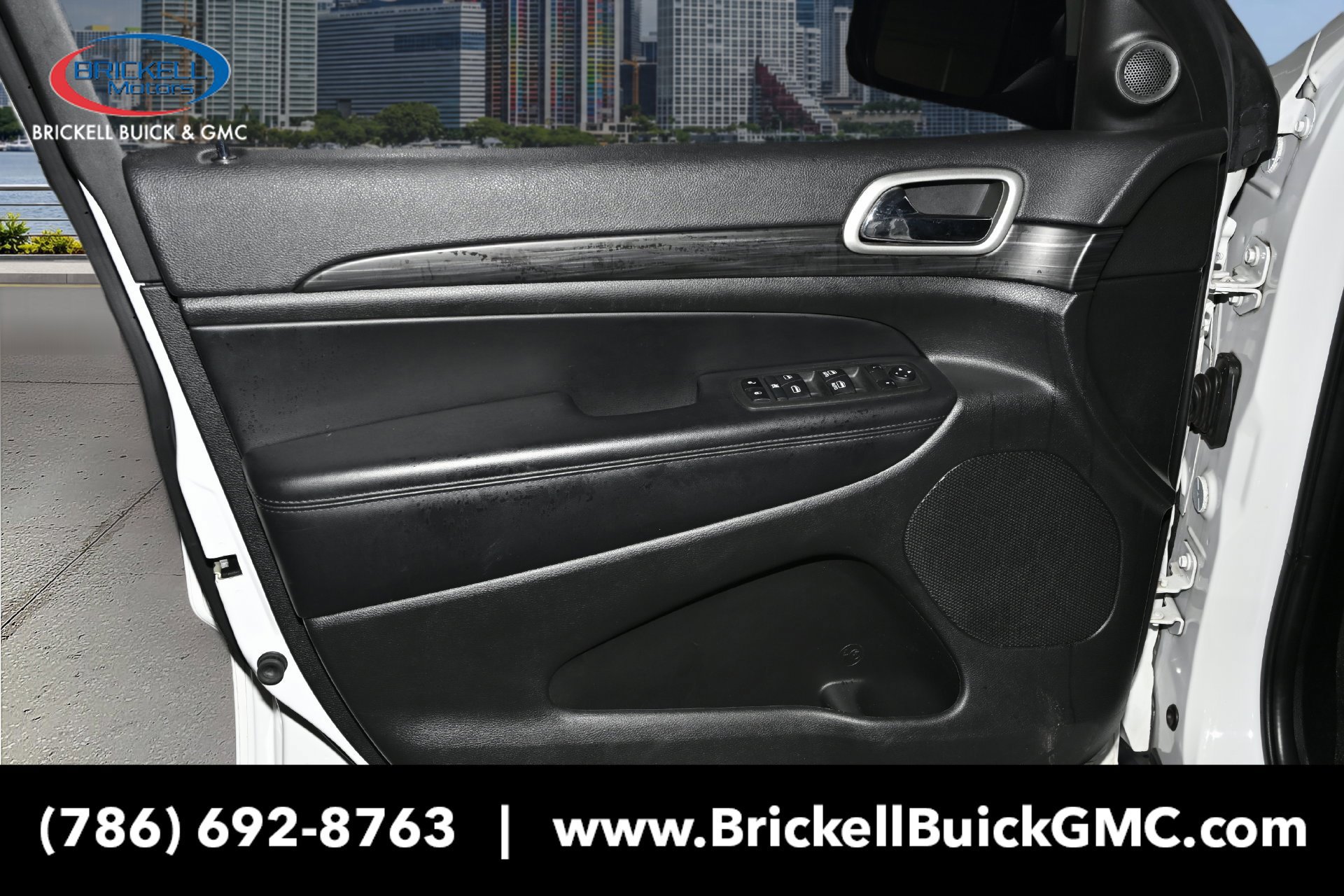 Used 2022 Jeep Grand Cherokee Laredo X AWD/4WD image 21